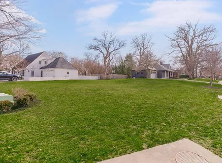 $1,295,000 | 6505 Willow Lane, Mission Hills, KS 66208