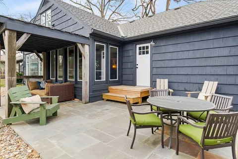 $1,295,000 | 6505 Willow Lane, Mission Hills, KS 66208