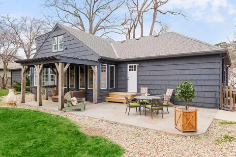 $1,295,000 | 6505 Willow Lane, Mission Hills, KS 66208