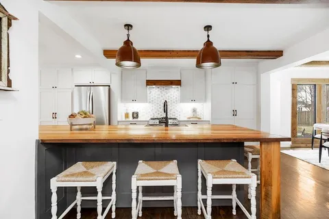 $1,295,000 | 6505 Willow Lane, Mission Hills, KS 66208