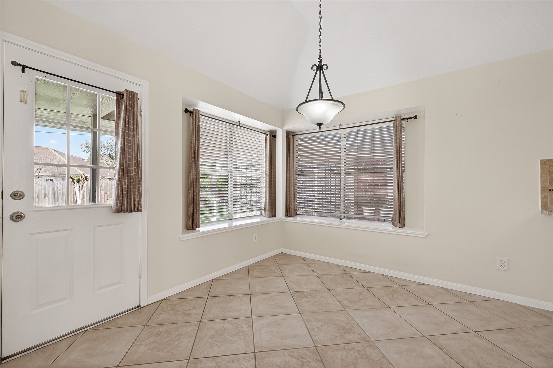 20839 Rivershire Lane Houston, TX 77073 - Photo 15 of 50 a view of an empty room with a window
