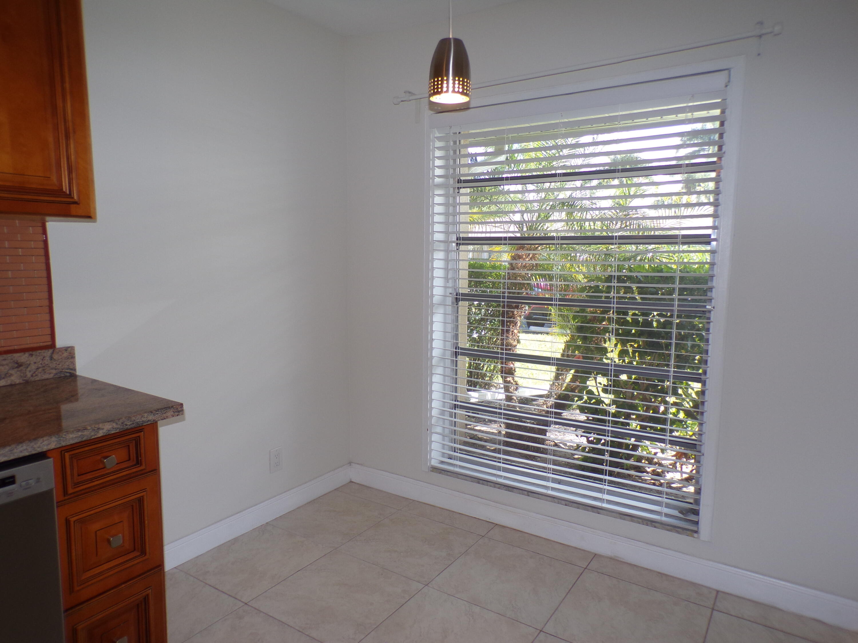 20952 Covington Drive Boca Raton, FL 33433 - Photo 10 of 36 137_1951
