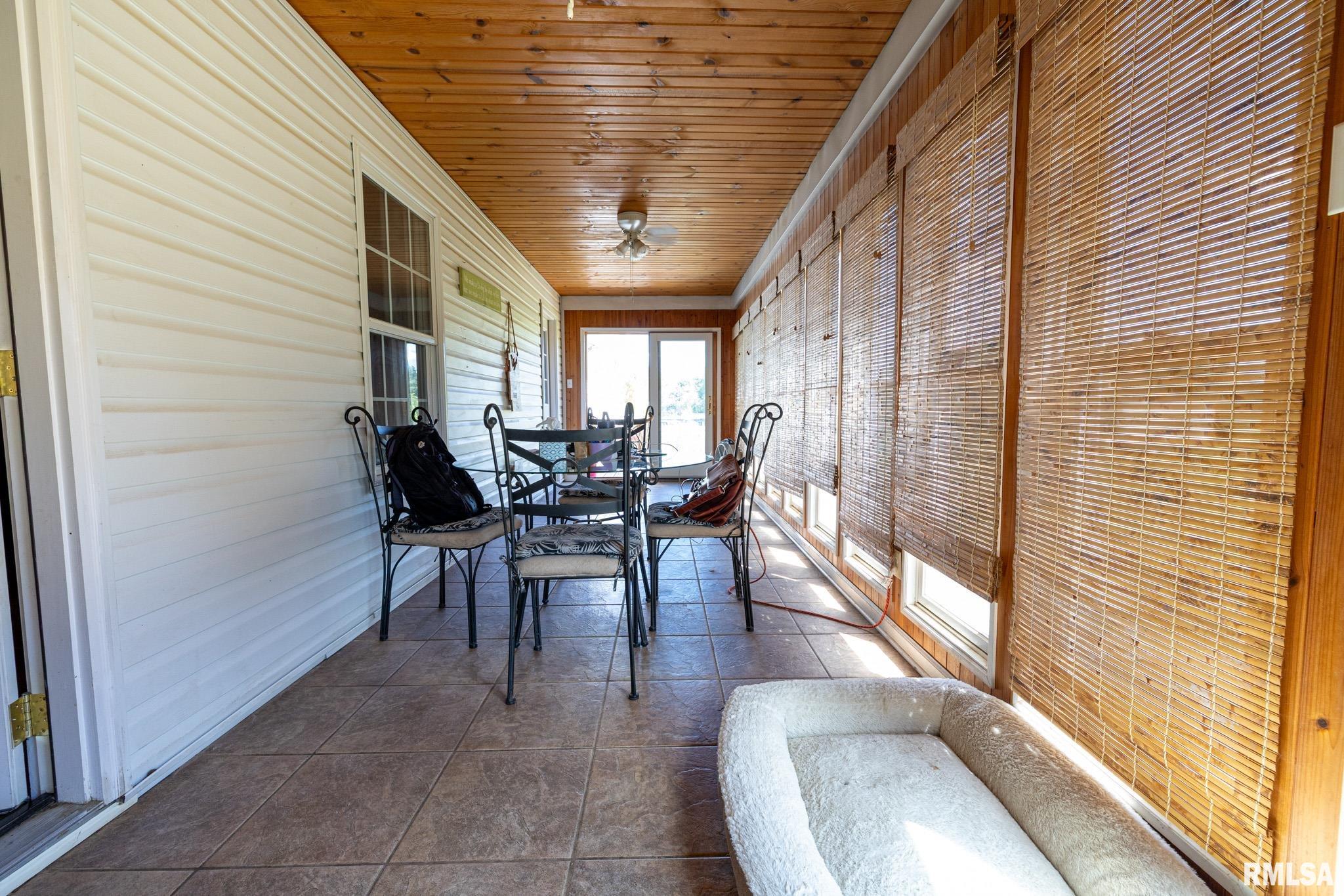 575 Wildcat Bluff Road Vienna, IL 62995 - Photo 24 of 60