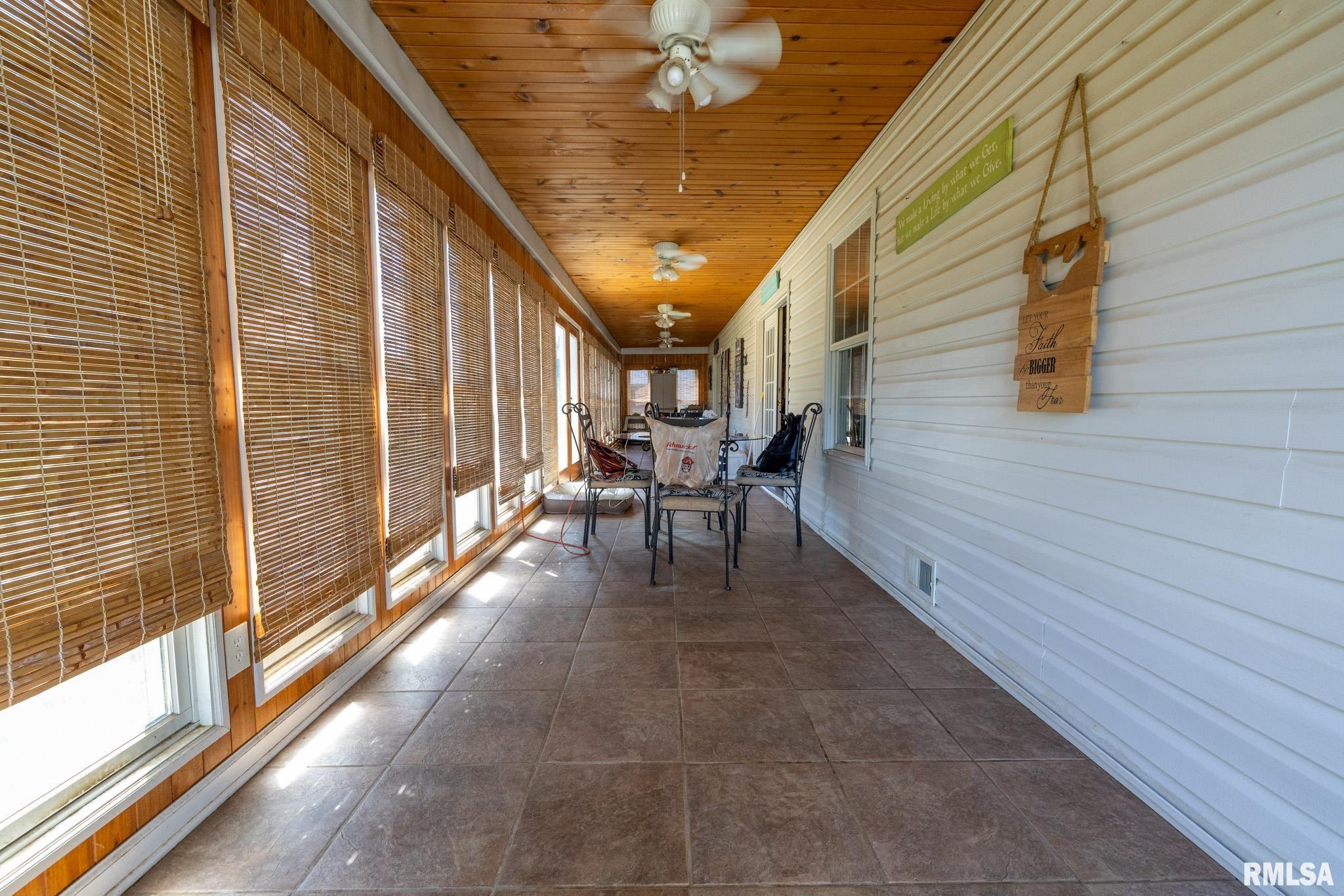 575 Wildcat Bluff Road Vienna, IL 62995 - Photo 25 of 60