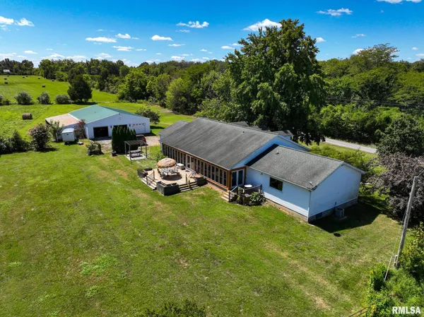 $779,000 | 575 Wildcat Bluff Road, Vienna, IL 62995