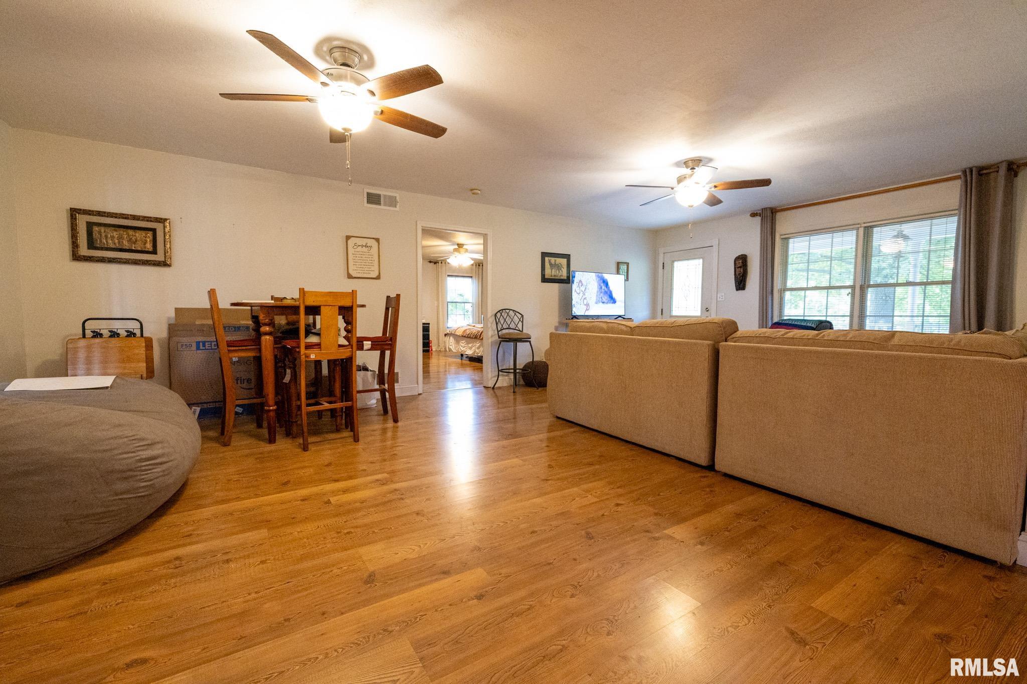 575 Wildcat Bluff Road Vienna, IL 62995 - Photo 7 of 60