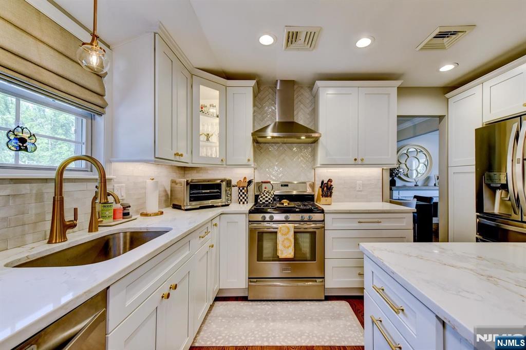 11 Carlisle Road Wayne, NJ 07470 - Photo 27 of 50