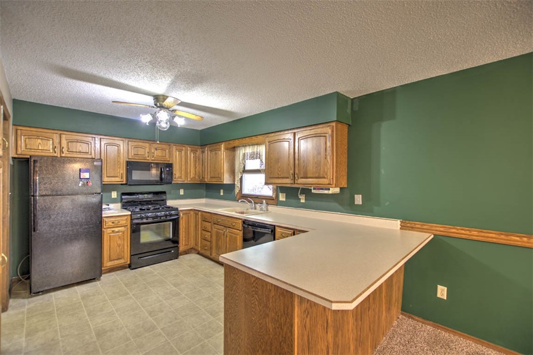 892 Jefferson Drive Decatur, IL 62521 - Photo 9 of 22 Gallery Image 9