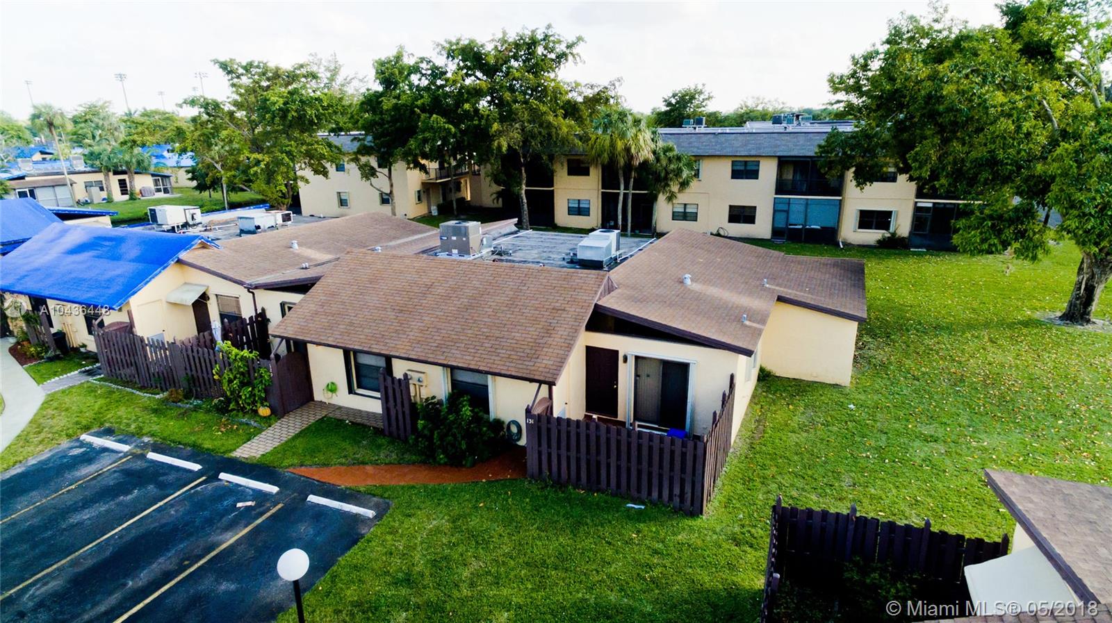 131 Gate Road, Unit 465 Hollywood, FL 33024 - Photo 2 of 30 Gallery Image 2