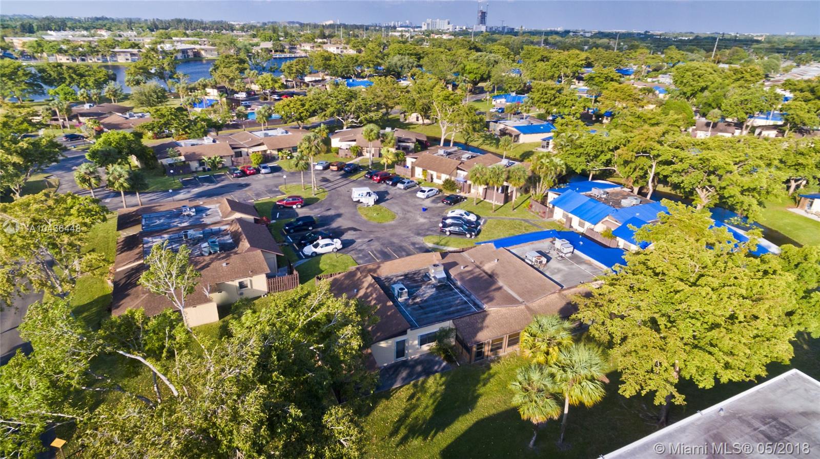 131 Gate Road, Unit 465 Hollywood, FL 33024 - Photo 4 of 30 Gallery Image 4
