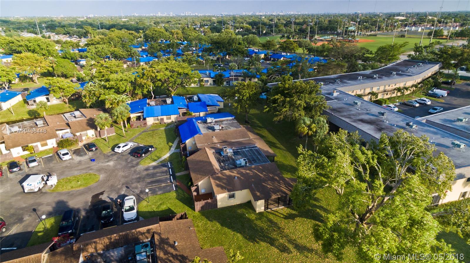 131 Gate Road, Unit 465 Hollywood, FL 33024 - Photo 5 of 30 Gallery Image 5