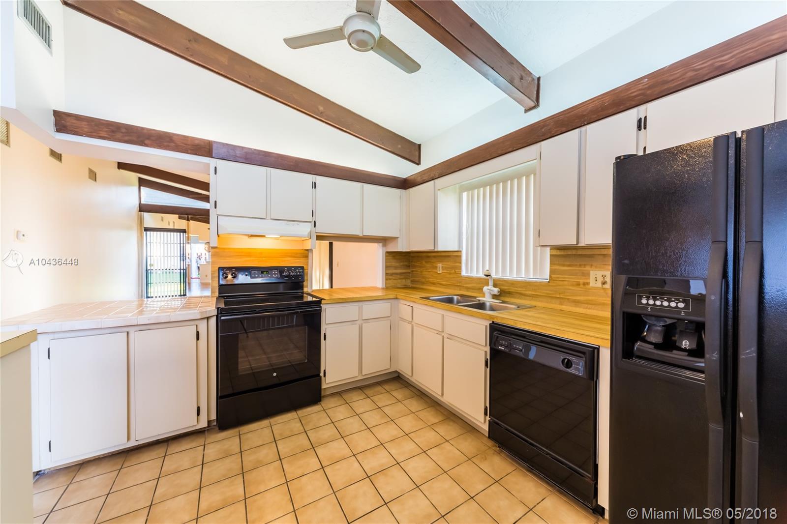 131 Gate Road, Unit 465 Hollywood, FL 33024 - Photo 8 of 30 Gallery Image 8