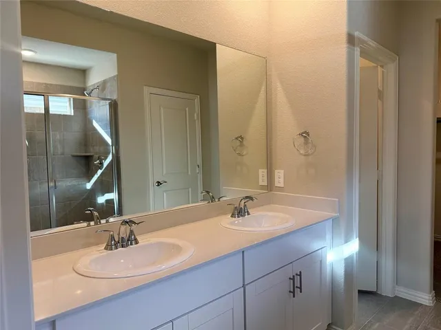 $1,900 | 230 Sugarlands Drive, Greenville, TX 75402