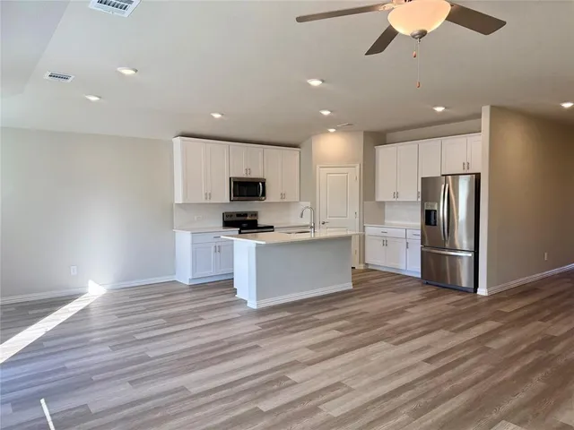 $1,900 | 230 Sugarlands Drive, Greenville, TX 75402