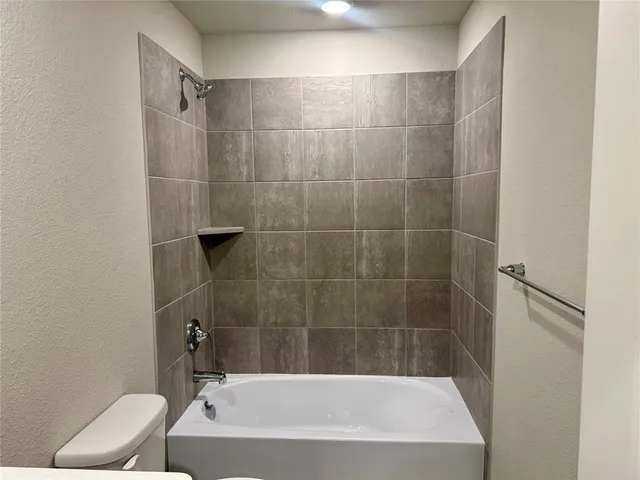 $1,900 | 230 Sugarlands Drive, Greenville, TX 75402