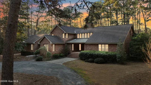 $1,000,000 | 750 Lake Dornoch Drive, Pinehurst, NC 28374