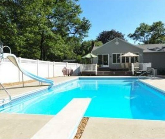47 Countryside Road Grafton, MA 01536 - Photo 1 of 27 Gallery Image 1