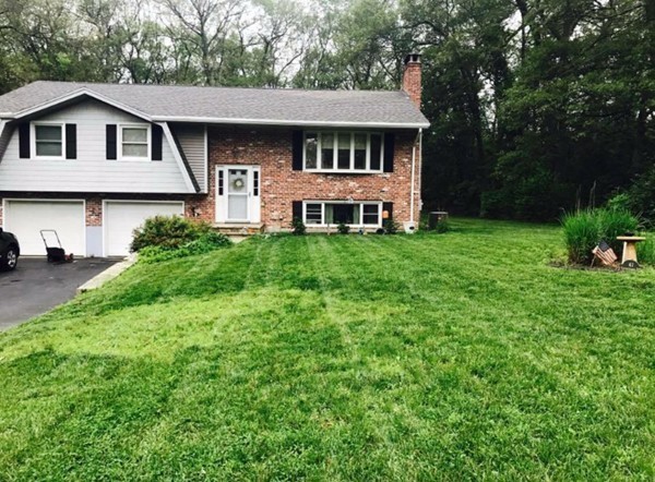 47 Countryside Road Grafton, MA 01536 - Photo 5 of 27 Gallery Image 5