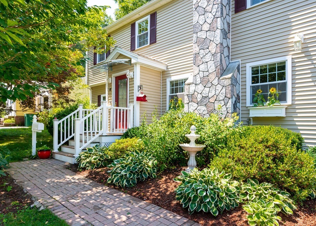 42 Hickory Road Norwood, MA 02062 - Photo 1 of 42 Gallery Image 1
