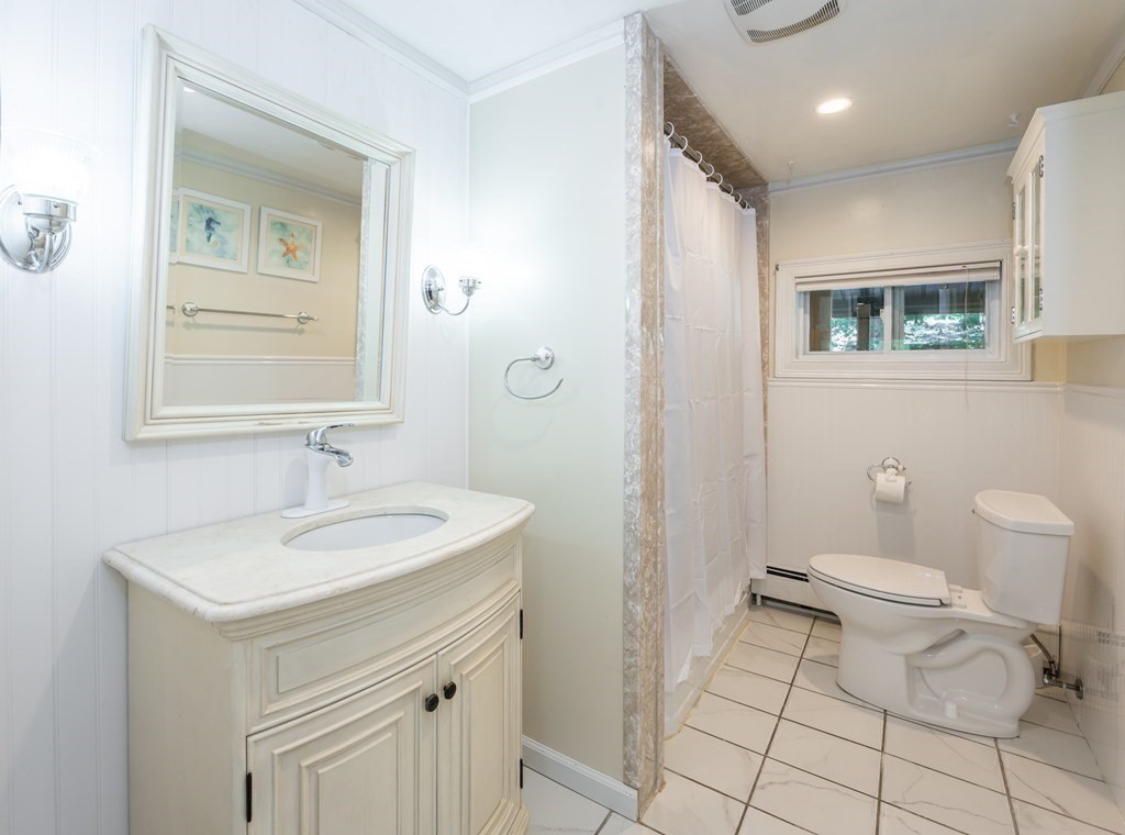 42 Hickory Road Norwood, MA 02062 - Photo 16 of 42 Gallery Image 16