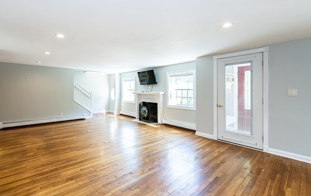 42 Hickory Road Norwood, MA 02062 - Photo 5 of 42 Gallery Image 5