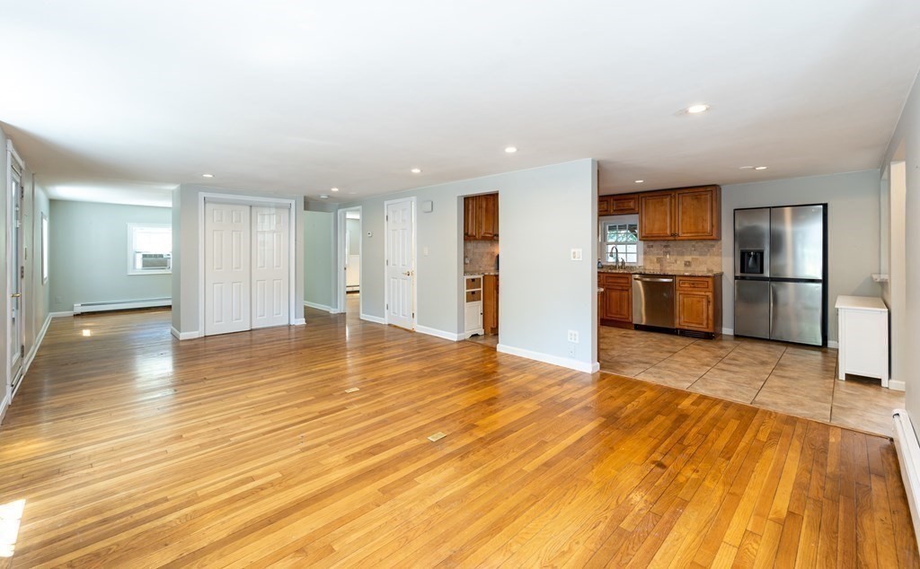42 Hickory Road Norwood, MA 02062 - Photo 6 of 42 Gallery Image 6