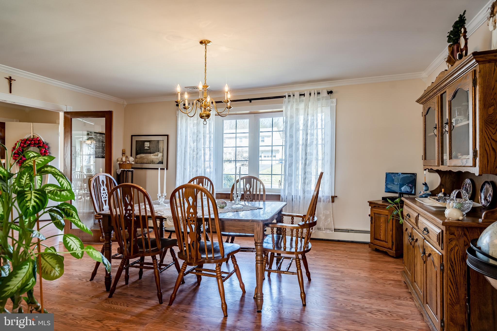 909 Fillmore Road East Norriton, PA 19403 - Photo 16 of 56 Gorgeous dining room with bow window