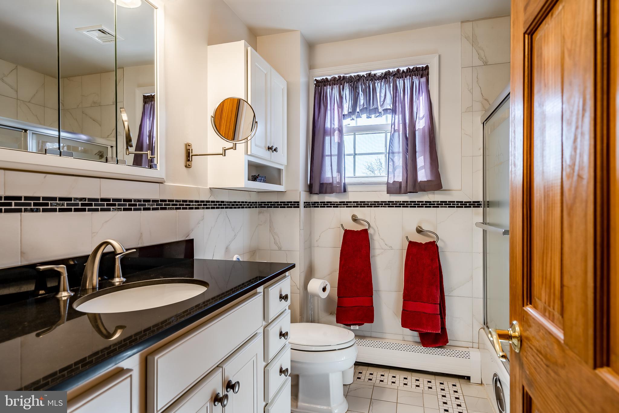 909 Fillmore Road East Norriton, PA 19403 - Photo 36 of 56 Main bath