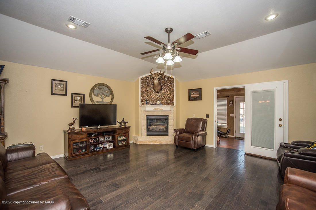 5307 Royce Drive Amarillo, TX 79110 - Photo 14 of 42 JKS_0744