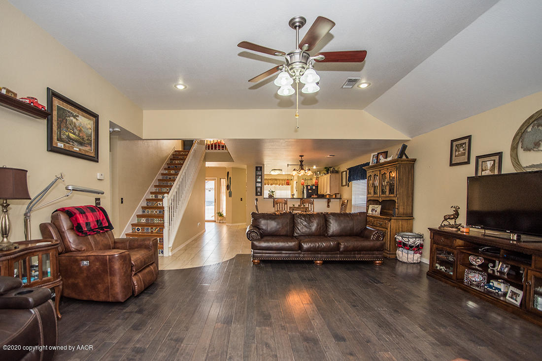 5307 Royce Drive Amarillo, TX 79110 - Photo 15 of 42 JKS_0745