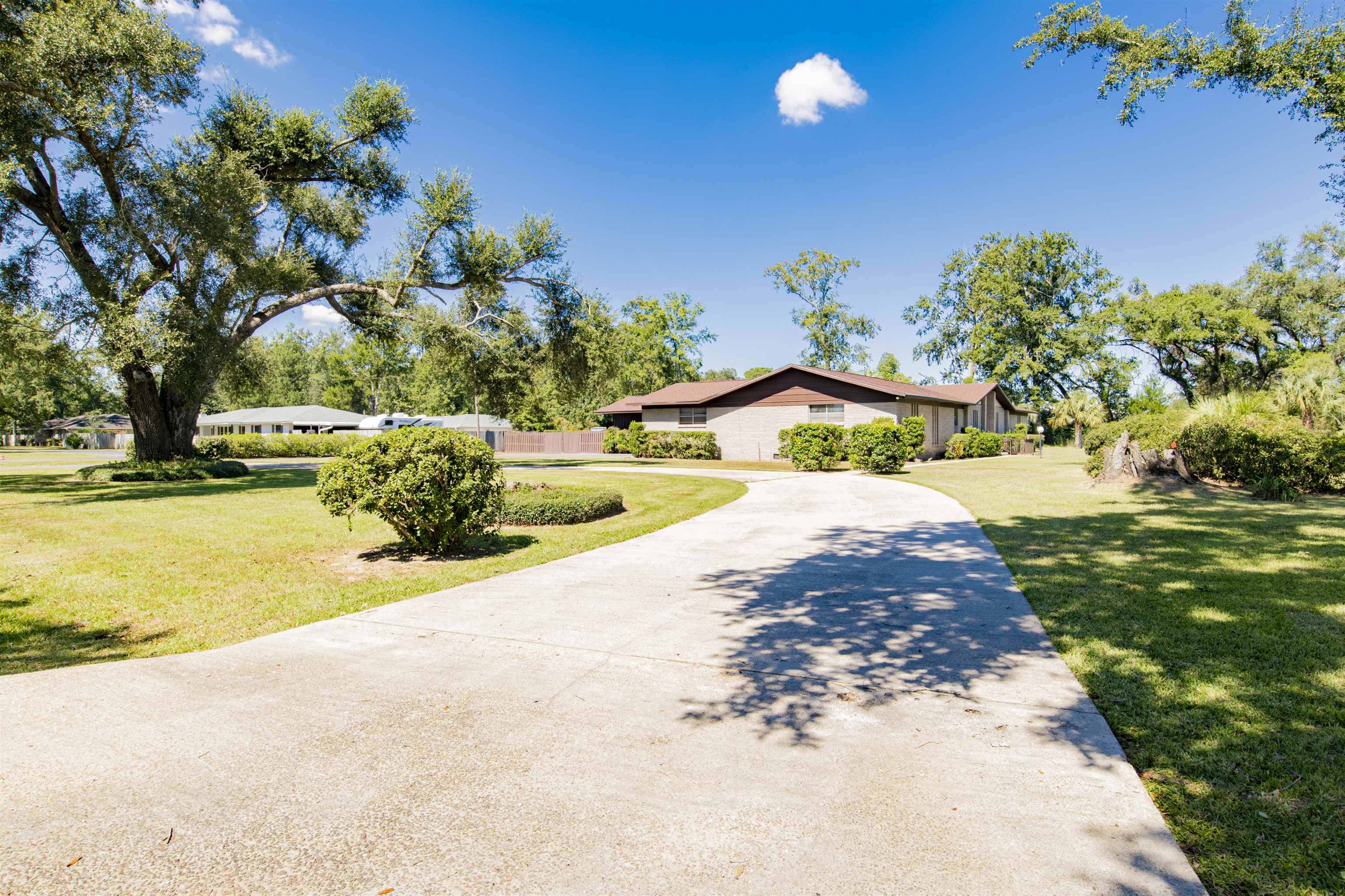 1605 North Alston Street Foley, AL 36535 - Photo 4 of 27