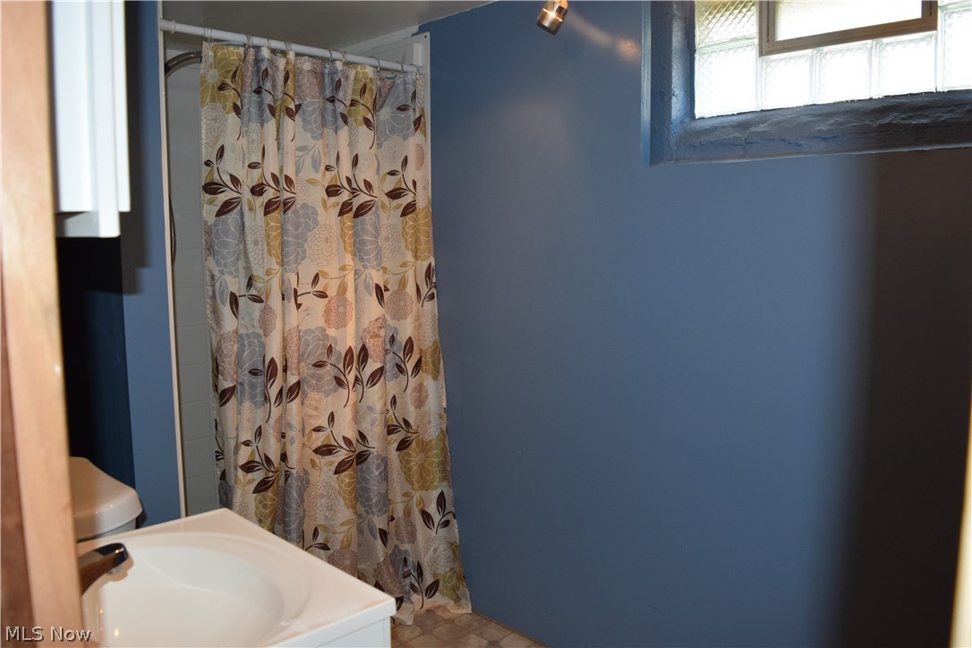 5614 Biddulph Road Cleveland, OH 44144 - Photo 16 of 21 Gallery Image 16