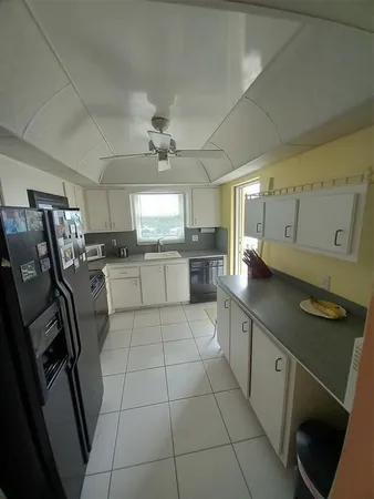 $1,800 | 1200 Hibiscus Avenue, Unit 608, Pompano Beach, FL 33062