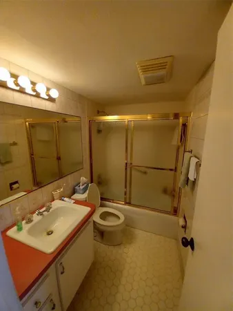 $1,800 | 1200 Hibiscus Avenue, Unit 608, Pompano Beach, FL 33062