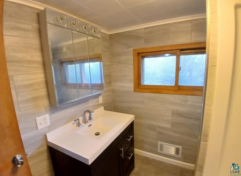 707 Main Street Tower, MN 55790 - Photo 24 of 30