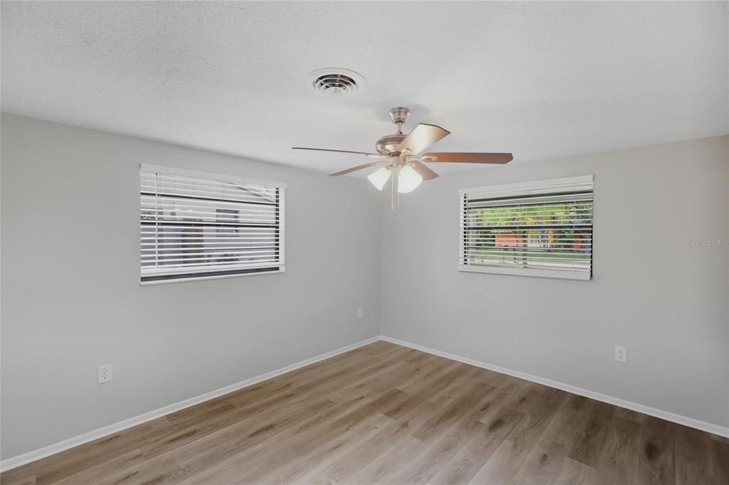 101 Oberlin Road Venice, FL 34293 - Photo 11 of 27