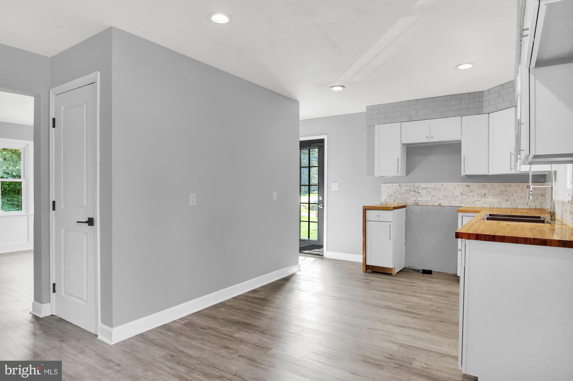 395 Silver Spring Road Mechanicsburg, PA 17050 - Photo 10 of 31 Gallery Image 10