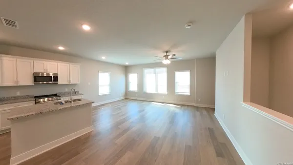 $1,800 | 7122 Magnolia Creek, San Antonio, TX 78252