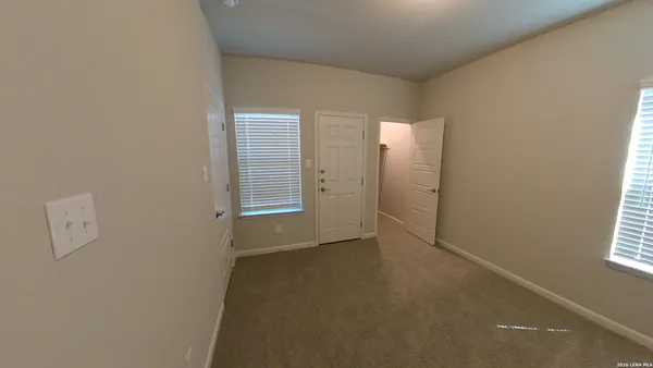 $1,800 | 7122 Magnolia Creek, San Antonio, TX 78252