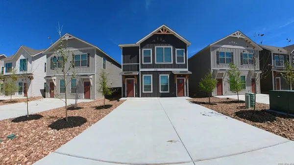 $1,800 | 7122 Magnolia Creek, San Antonio, TX 78252