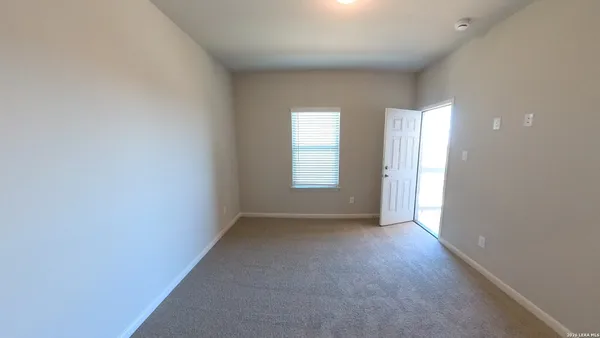 $1,800 | 7122 Magnolia Creek, San Antonio, TX 78252