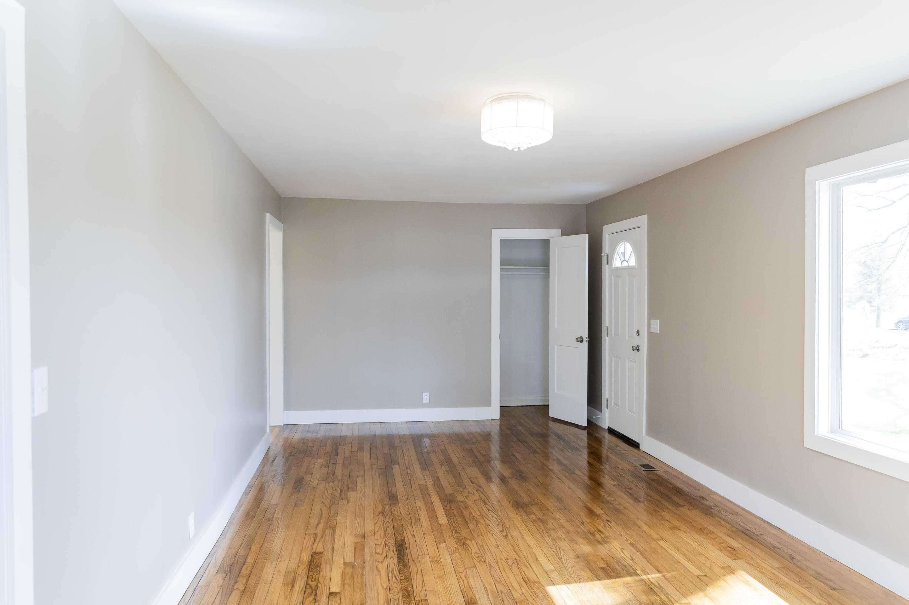 4752 Happy Valley Road Flintstone, GA 30725 - Photo 11 of 36 LIVING ROOM