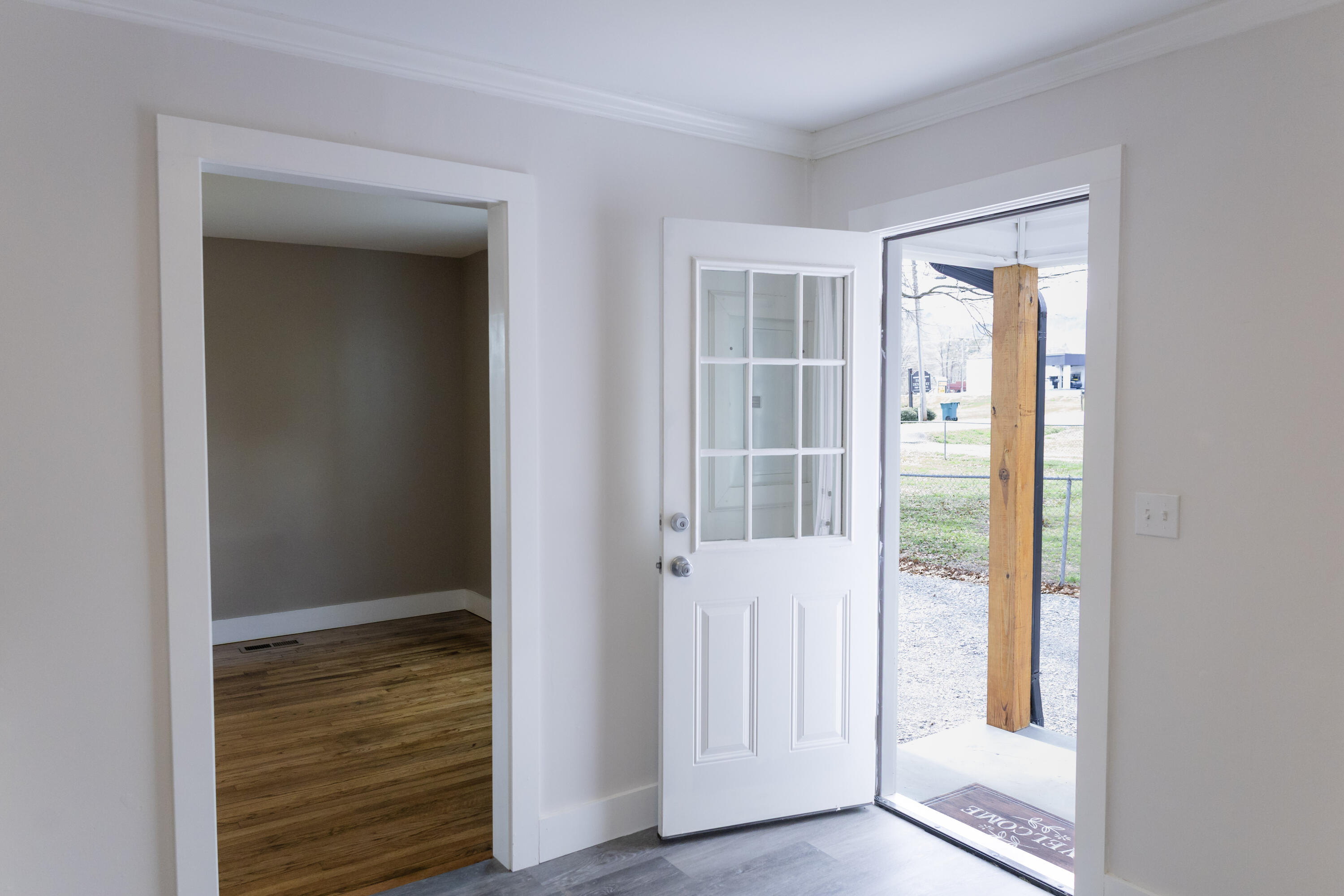 4752 Happy Valley Road Flintstone, GA 30725 - Photo 18 of 36 LIVING ROOM/SIDE PORCH