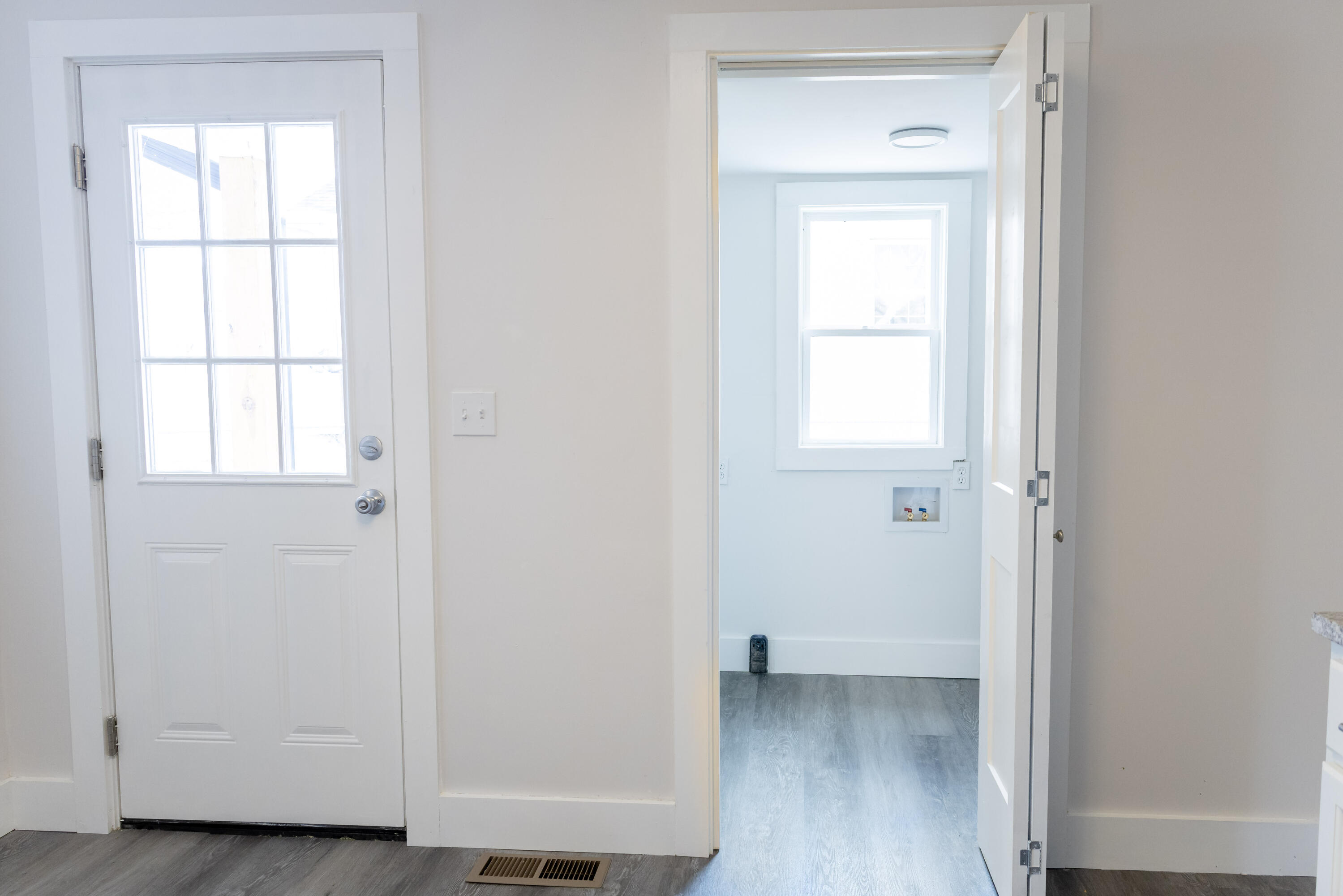4752 Happy Valley Road Flintstone, GA 30725 - Photo 19 of 36 SIDE PORCH/LAUNDRY
