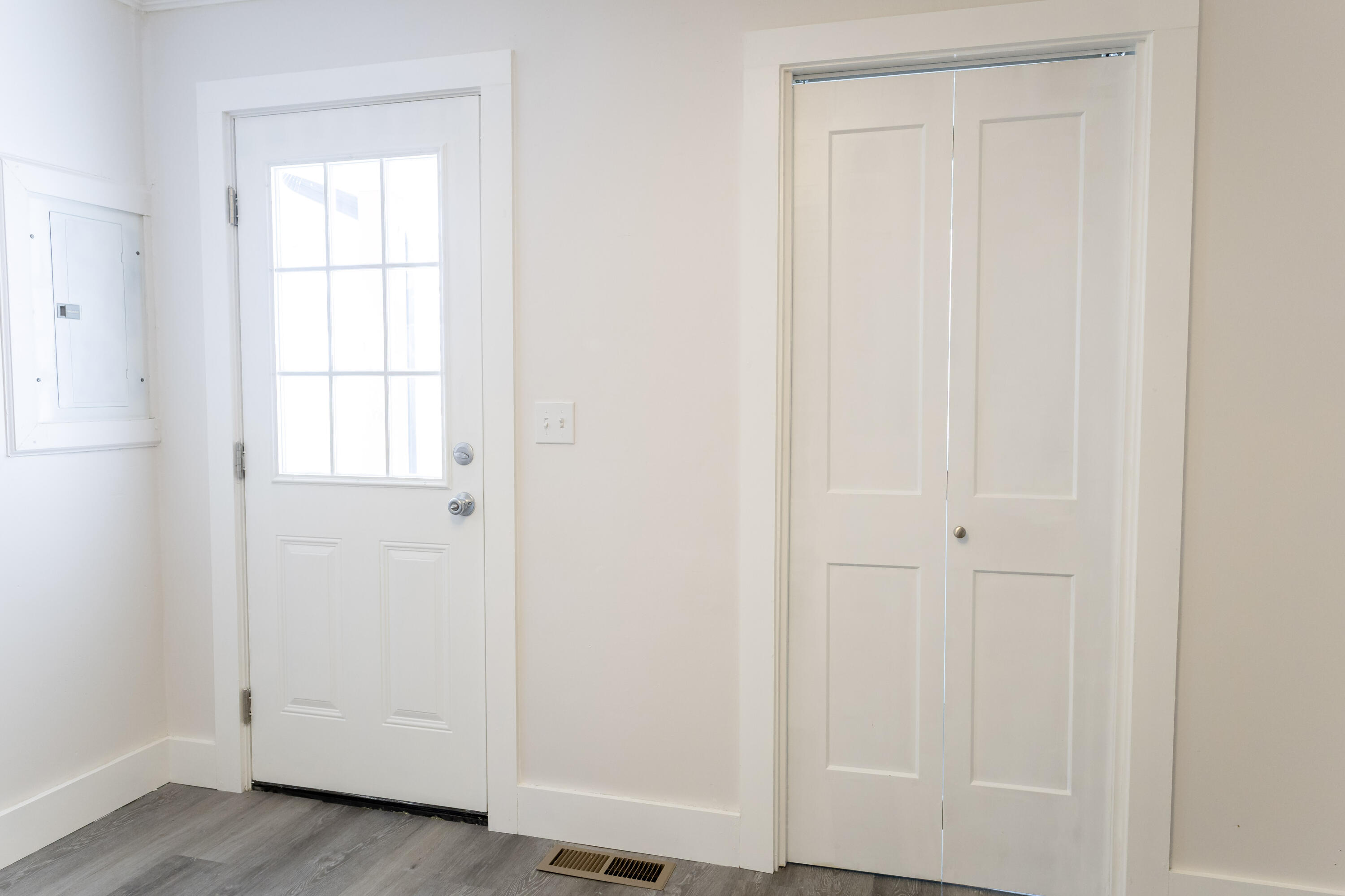 4752 Happy Valley Road Flintstone, GA 30725 - Photo 20 of 36 SIDE PORCH/ LAUNDRY