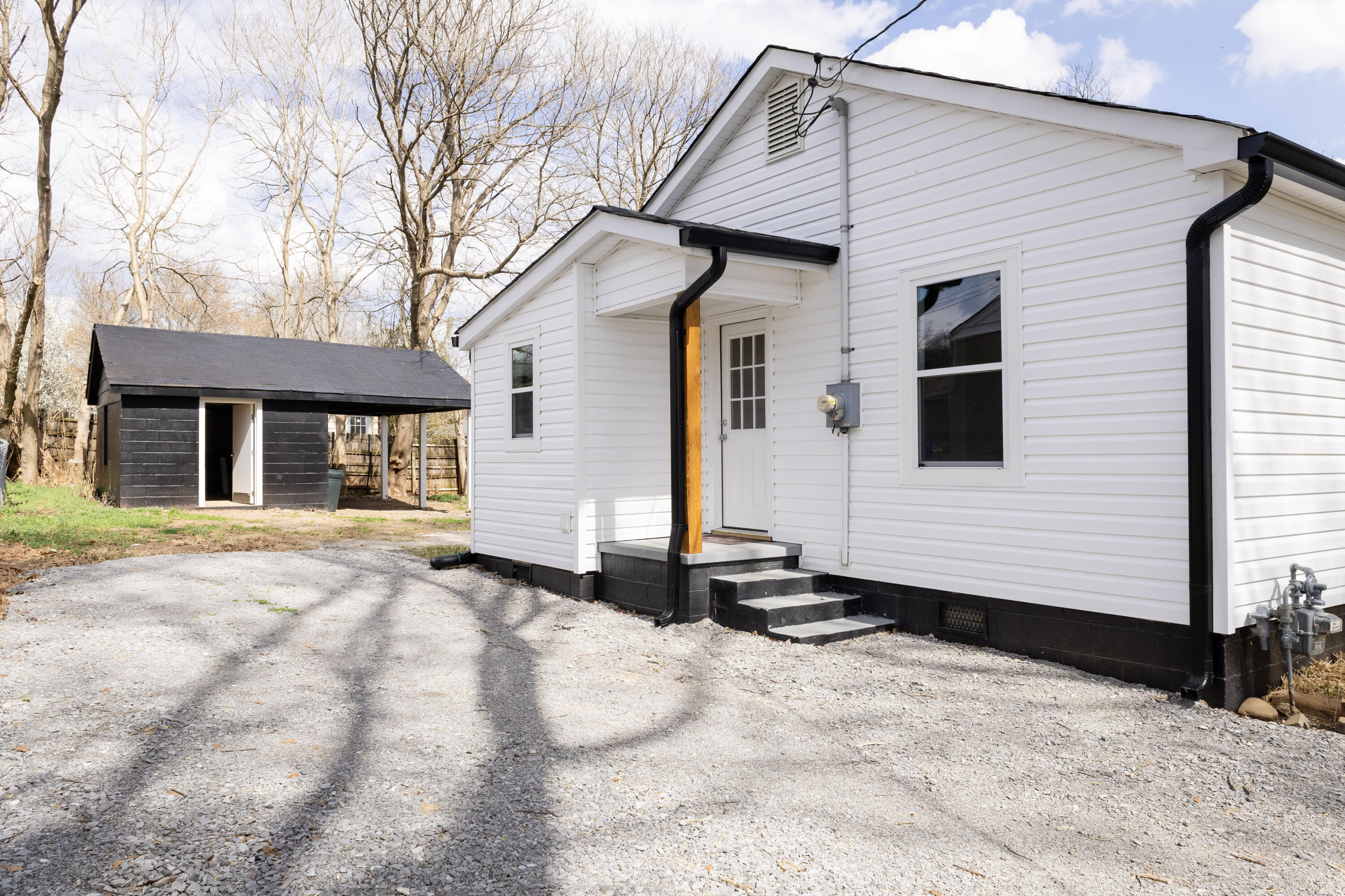 4752 Happy Valley Road Flintstone, GA 30725 - Photo 6 of 36 SIDE PORCH