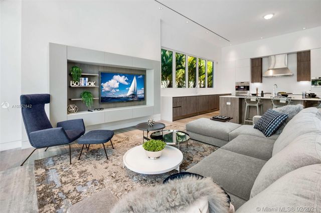 $10,118,000 | 373 Centre Island, Golden Beach, FL 33160