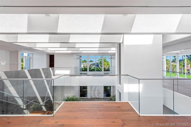 $10,118,000 | 373 Centre Island, Golden Beach, FL 33160