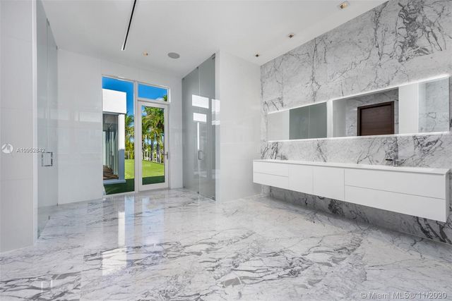 $10,118,000 | 373 Centre Island, Golden Beach, FL 33160