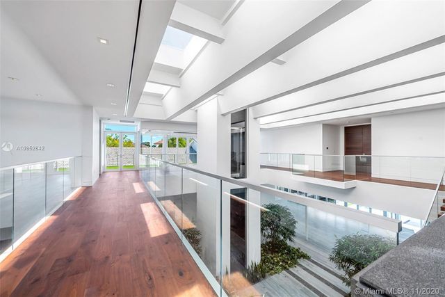 $10,118,000 | 373 Centre Island, Golden Beach, FL 33160